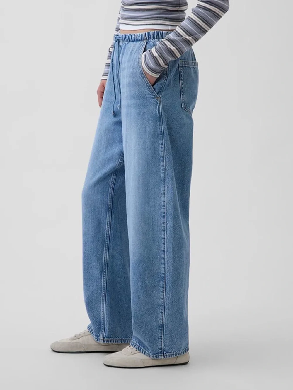 GAP UltraSoft Easy Barrel Jeans, High Rise - Picture 3 of 14